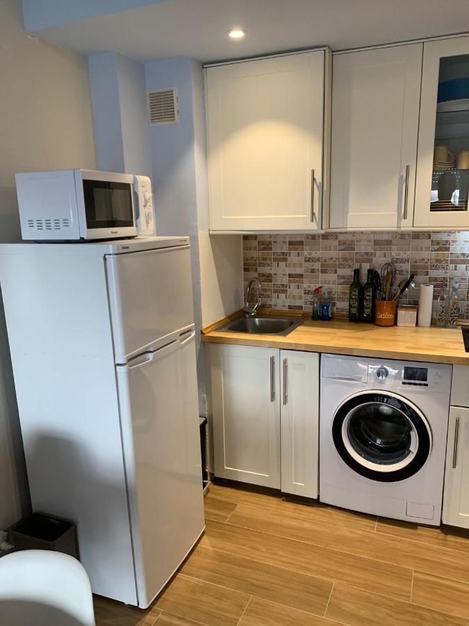 Cosy Apartment In L Escala, 7 Mins Walk To The Closest Beach, Riells L' Escala Eksteriør billede