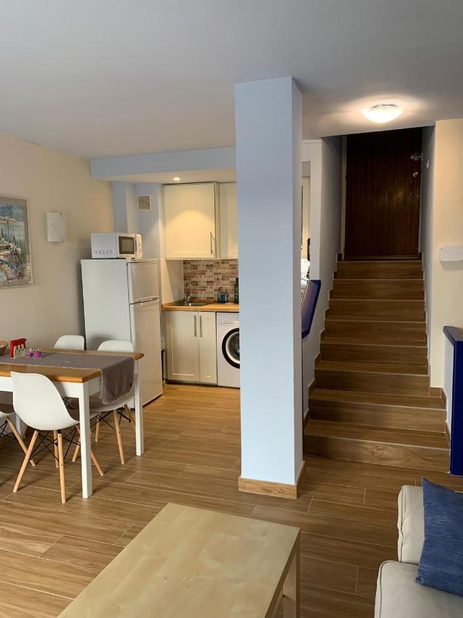 Cosy Apartment In L Escala, 7 Mins Walk To The Closest Beach, Riells L' Escala Eksteriør billede
