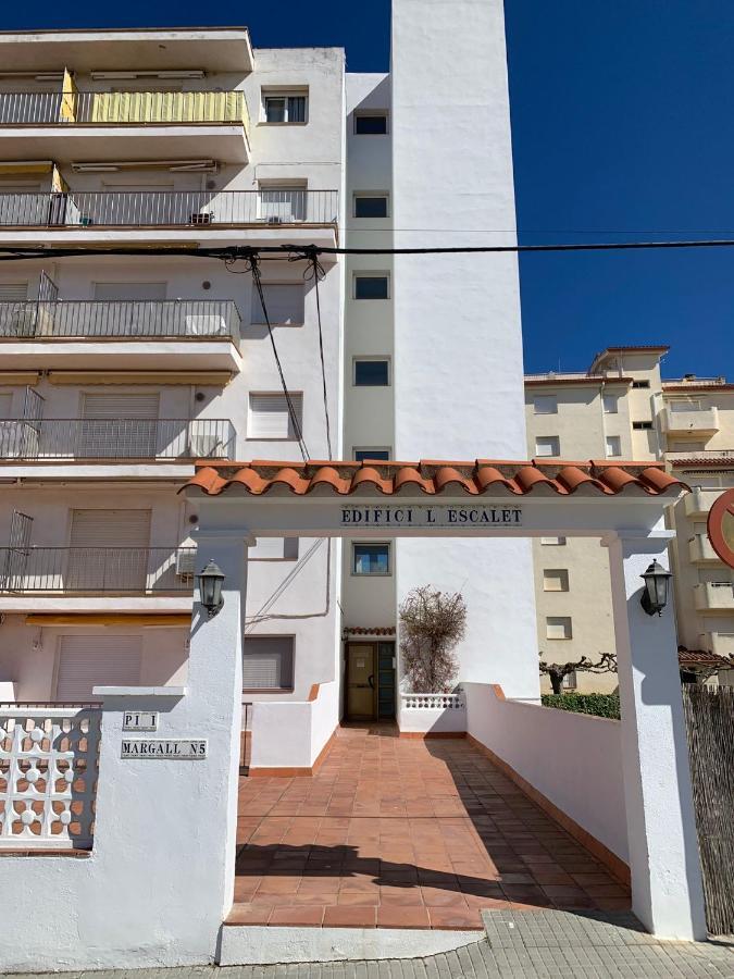 Cosy Apartment In L Escala, 7 Mins Walk To The Closest Beach, Riells L' Escala Eksteriør billede