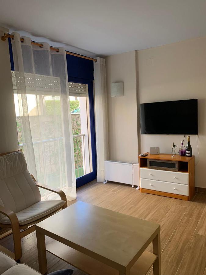 Cosy Apartment In L Escala, 7 Mins Walk To The Closest Beach, Riells L' Escala Eksteriør billede